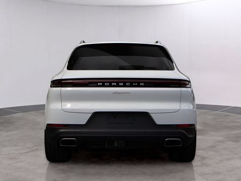 Certified 2024 Porsche Cayenne AWD/4WD image 7