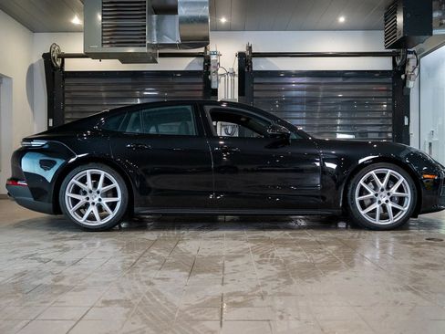 New 2026 Porsche Panamera 4 image 8