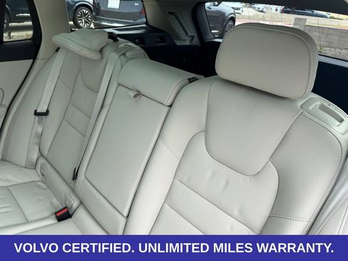 Certified 2024 Volvo V60 B5 Cross Country Plus w/ Protection Package Premier AWD/4WD image 34