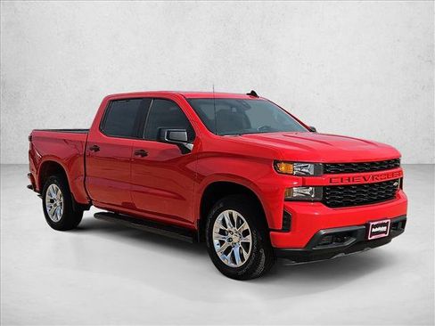 Used 2022 Chevrolet Silverado 1500 Custom w/ Safety Confidence Package RWD image 3