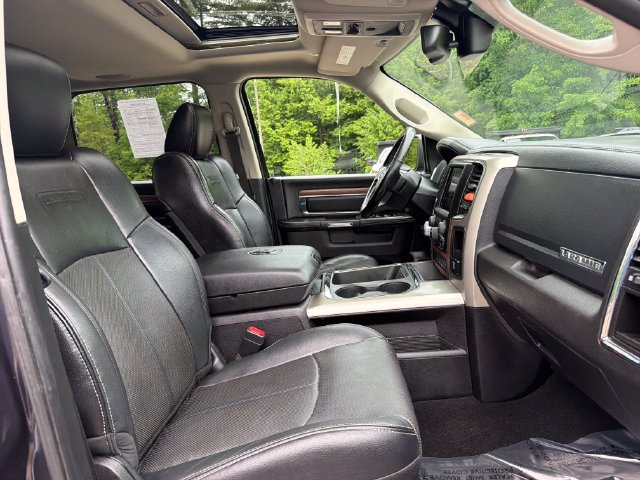 Used 2018 RAM 1500 Laramie w/ Convenience Group AWD/4WD image 28