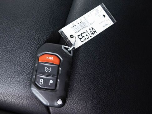 Used 2022 Jeep Wrangler Unlimited Rubicon w/ LED Lighting Group image 46