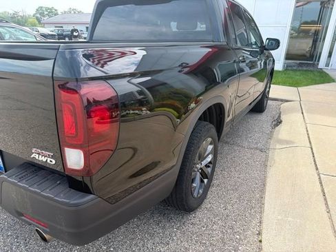 Used 2023 Honda Ridgeline Sport image 9