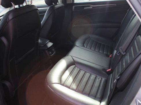 Used 2014 Ford Fusion Energi SE FWD image 21