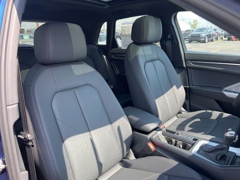 New 2025 Audi Q3 2.0T Premium image 10