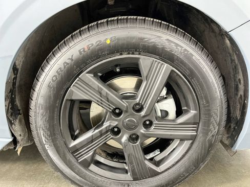 Used 2024 Nissan Sentra SV FWD image 36