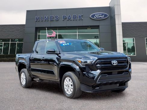Used 2024 Toyota Tacoma SR AWD/4WD image 1