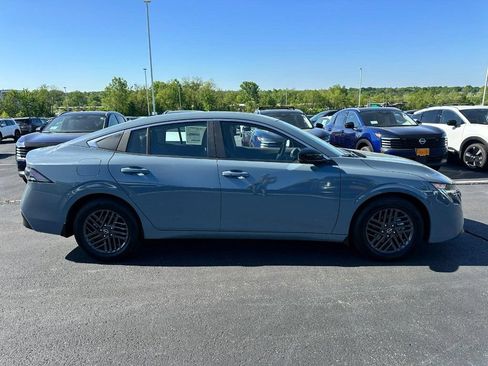 Used 2026 Nissan Sentra SV w/ SV Convenience Package FWD image 2