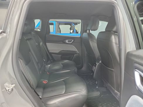 Certified 2023 Jeep Compass Latitude AWD/4WD image 17