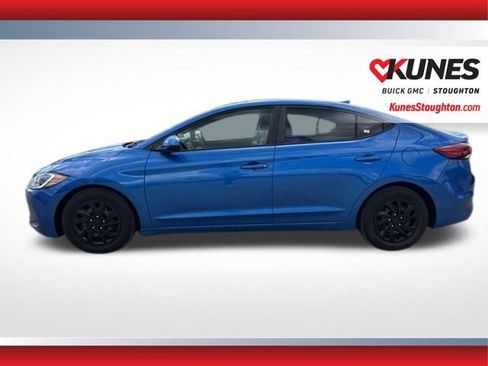Used 2017 Hyundai Elantra SE FWD image 6