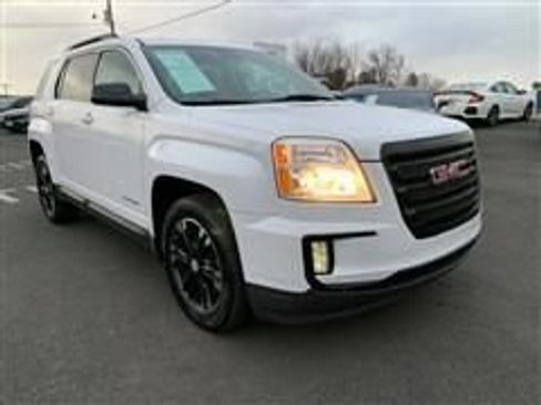 Used 2017 GMC Terrain SLE w/ Nightfall Package image 2