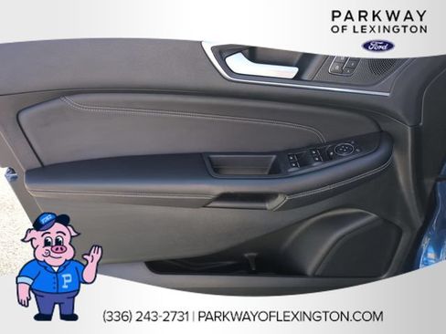 Used 2022 Ford Edge Titanium AWD/4WD image 12