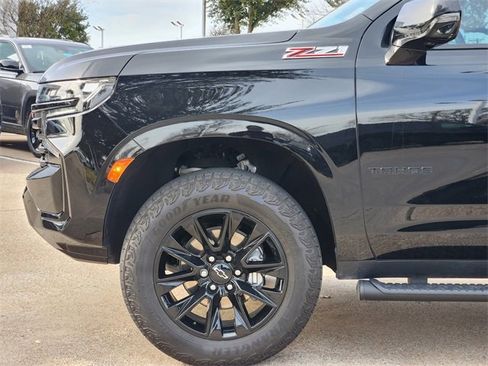Used 2024 Chevrolet Tahoe Z71 w/ Luxury Package image 9