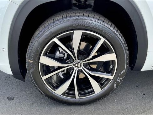 New 2025 Volkswagen Atlas Cross Sport SEL Premium R-Line image 13