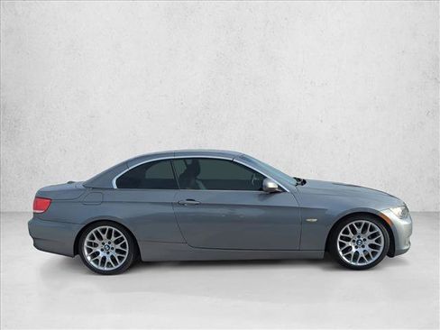 Used 2010 BMW 328i Convertible image 3