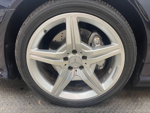 Used 2009 Mercedes-Benz SL 550 w/ Premium I Pkg image 39