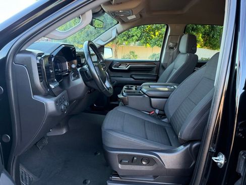 Used 2025 Chevrolet Silverado 1500 LT image 19