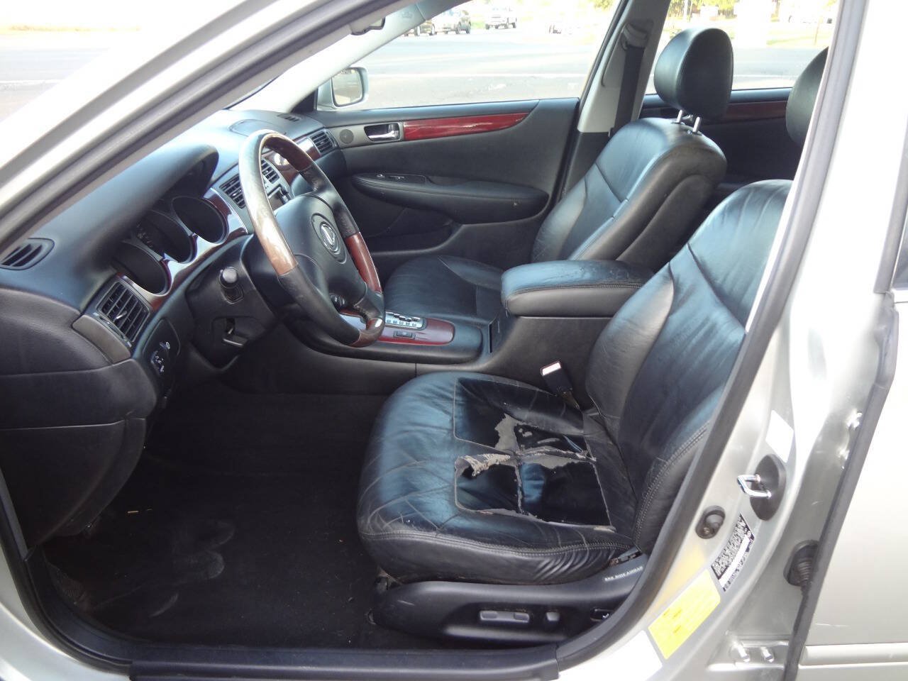 Used 2003 Lexus ES 330 FWD image 9