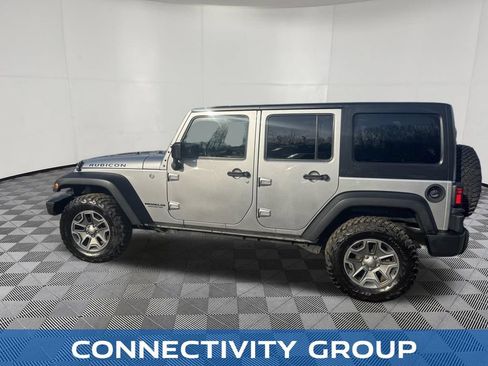 Used 2017 Jeep Wrangler Unlimited Rubicon w/ Connectivity Group AWD/4WD image 8