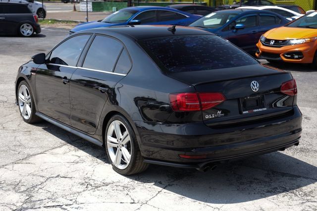 Used 2017 Volkswagen Jetta GLI FWD image 8