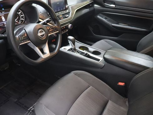 Used 2023 Nissan Altima 2.5 SV FWD image 17