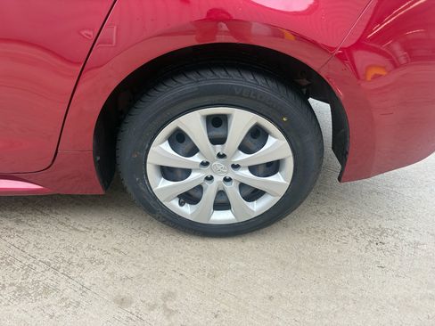 Used 2023 Toyota Corolla LE FWD image 33