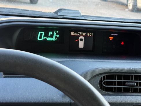 Used 2012 Toyota Prius C One FWD image 17