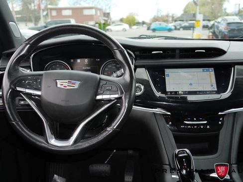Used 2021 Cadillac XT6 Premium Luxury AWD/4WD image 2