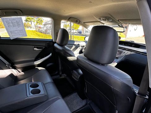 Used 2012 Toyota Prius Four image 25
