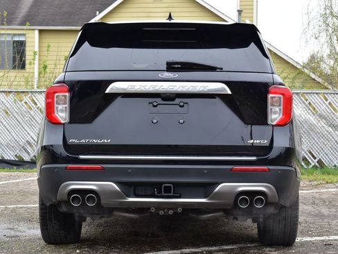 Certified 2023 Ford Explorer Platinum w/ Technology Package image 6