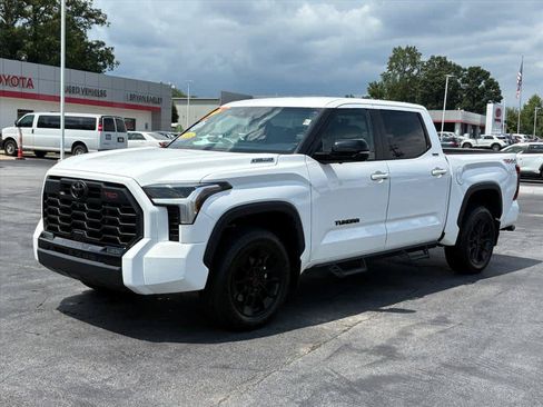 Used 2025 Toyota Tundra Limited w/ TRD Off-Road Package AWD/4WD image 26