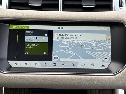 Used 2017 Land Rover Range Rover Sport HSE image 18