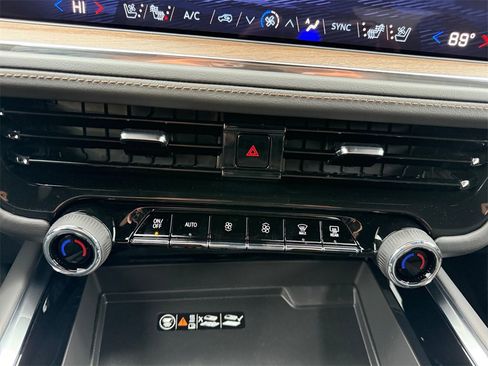 New 2026 Chevrolet Tahoe High Country image 18