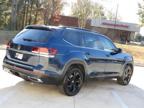Used 2023 Volkswagen Atlas SE w/ Technology Package w/ Panoramic Sunroof Package image 26