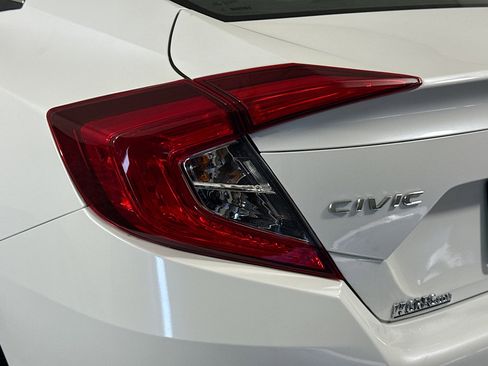 Used 2018 Honda Civic EX image 36