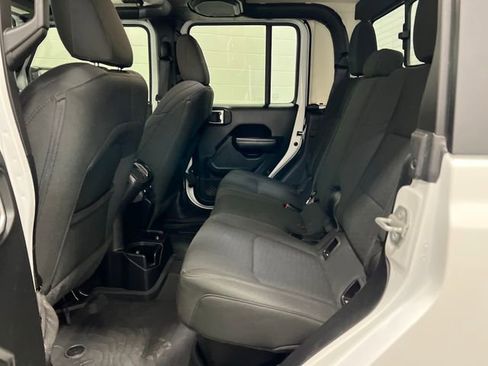 Used 2020 Jeep Gladiator Sport w/ Quick Order Package 24S image 18