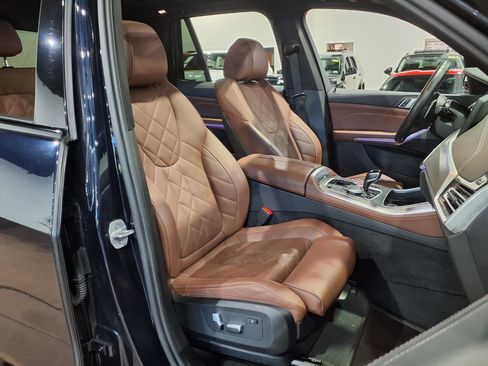 Used 2023 BMW X5 xDrive40i w/ M Sport Package AWD/4WD image 19
