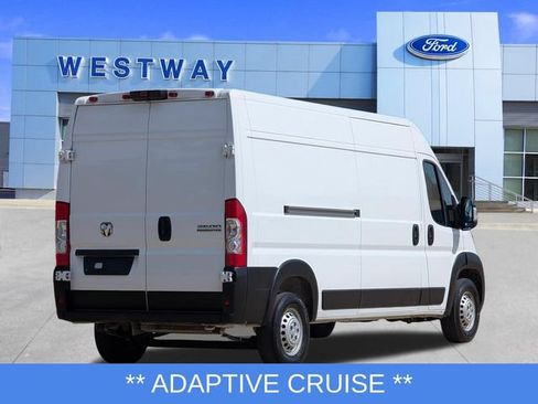 Used 2024 RAM ProMaster 2500 w/ Convenience Group FWD image 3