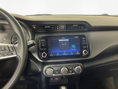 Certified 2023 Nissan Kicks SV image 10