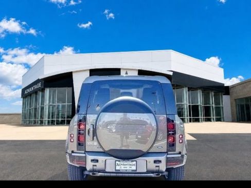 Used 2022 Land Rover Defender 90 X-Dynamic HSE AWD/4WD image 7
