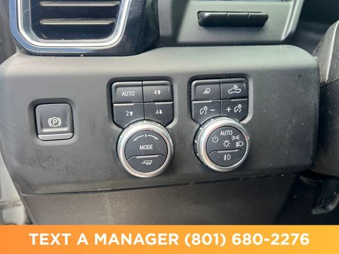 Used 2024 GMC Sierra 3500 Denali w/ Denali Reserve Package AWD/4WD image 27