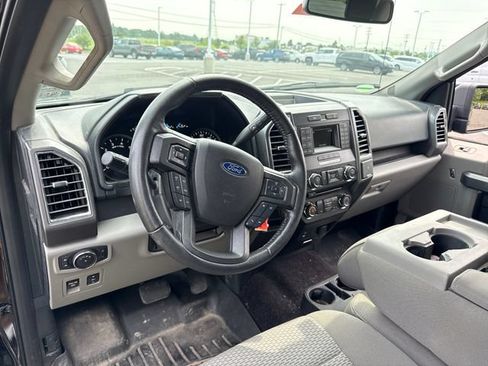 Used 2017 Ford F150 XLT w/ Equipment Group 301A Mid AWD/4WD image 18