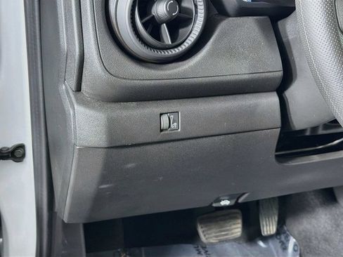 Used 2024 Chevrolet Colorado W/T w/ WT Convenience Package II RWD image 10