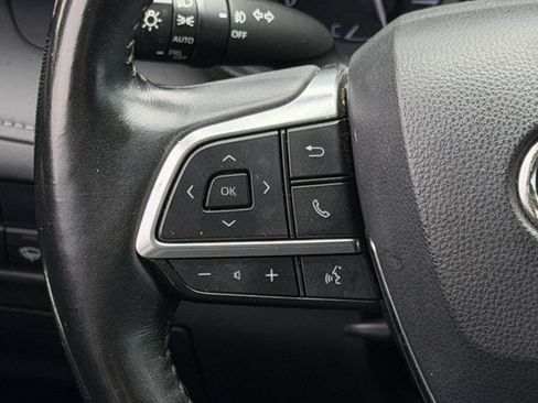 Used 2021 Toyota Highlander Platinum FWD image 14