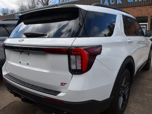New 2026 Ford Explorer ST w/ Sun And Sound Package AWD/4WD image 4