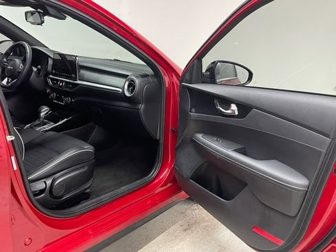 Used 2024 Kia Forte GT-Line w/ GT-Line Premium Package image 16