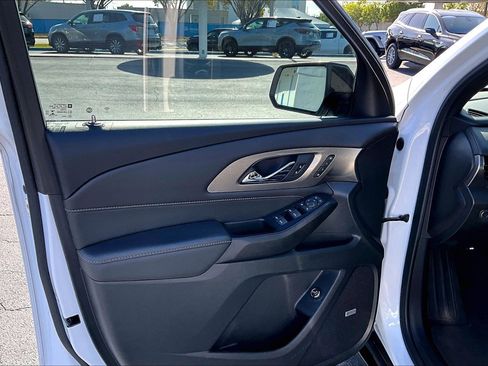Certified 2023 Chevrolet Traverse Premier w/ Redline Edition image 19