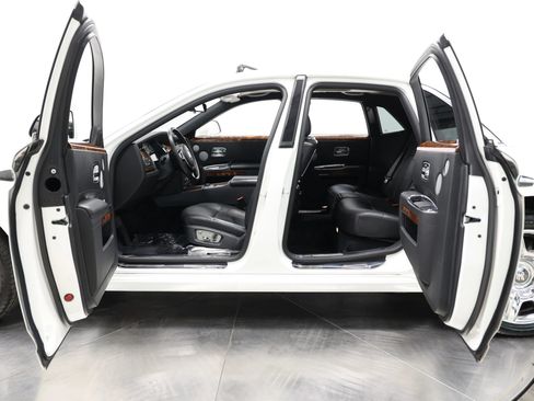 Used 2013 Rolls-Royce Ghost RWD image 53
