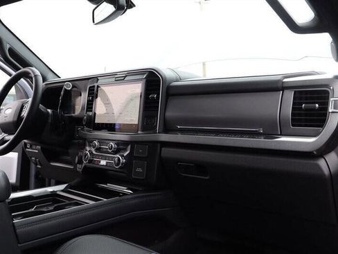 Used 2025 Ford F350 Platinum image 31