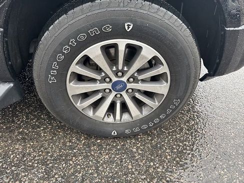 Used 2017 Ford Expedition EL XLT w/ Equipment Group 202A image 5